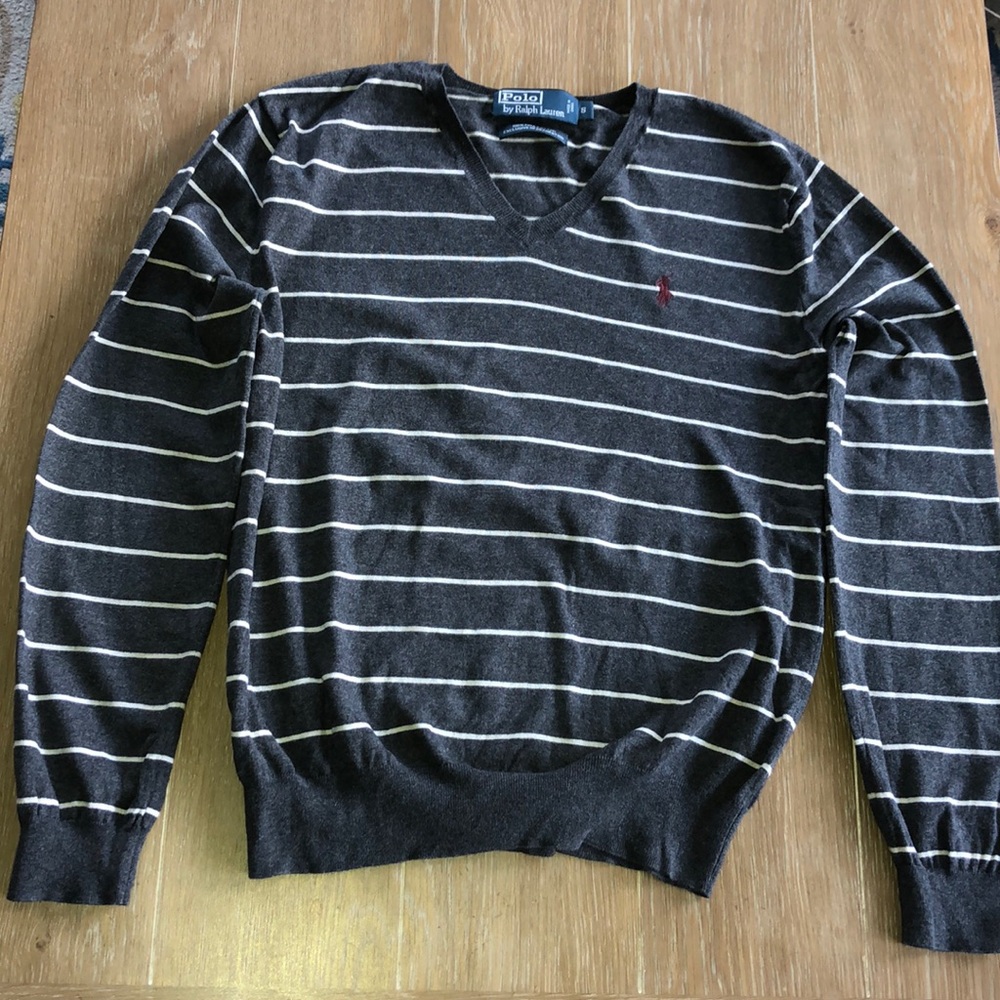 V-neck Polo sweater